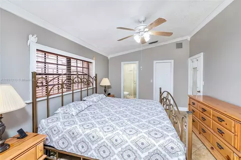 Bedroom - 7490 W 29th Ave, Hialeah, FL 33018 photo 3 of 3