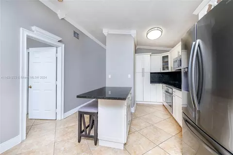 Kitchen - 7490 W 29th Ave, Hialeah, FL 33018 photo 2 of 3