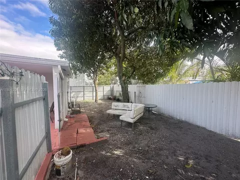 Exterior - 324 E 34th St, Hialeah, FL 33013 photo 5 of 6