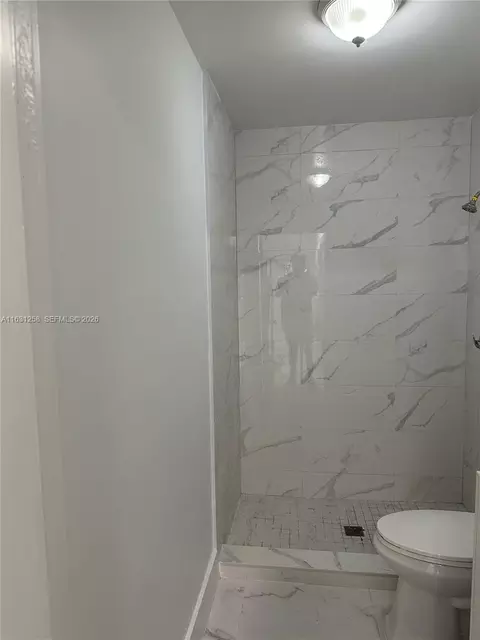 Bath - 324 E 34th St, Hialeah, FL 33013 photo 4 of 4