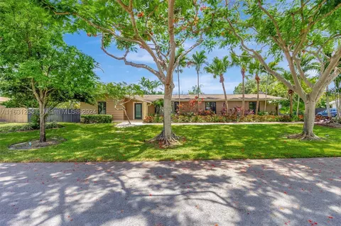 8760 SW 150th Ter, Palmetto Bay, FL 33176