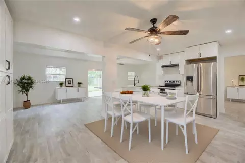 5440 Lincoln St, Hollywood, FL 33021
