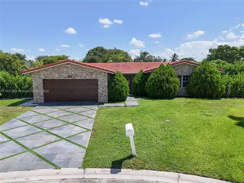 10640 NW 39th Ct, Coral Springs, FL 33065