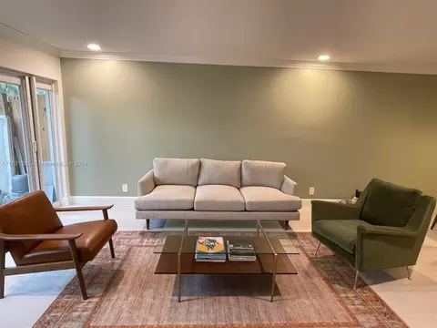 309 City View Dr, Fort Lauderdale, FL 33311