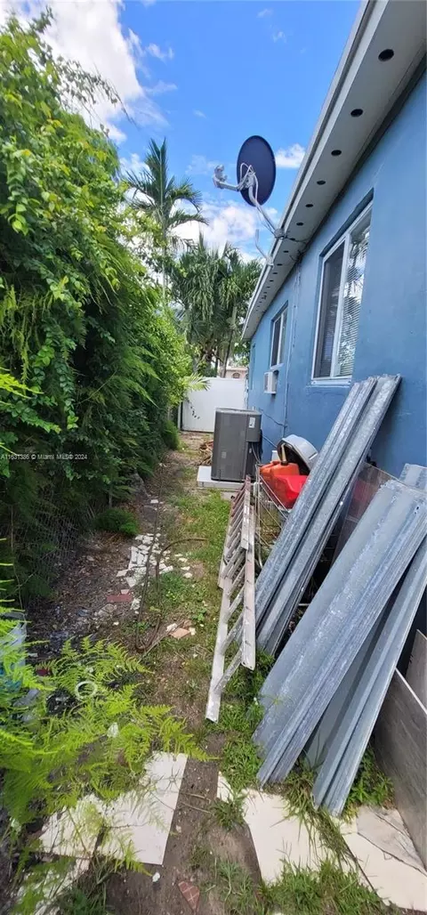 4995 E 1st Ct, Hialeah, FL 33013 photo 24