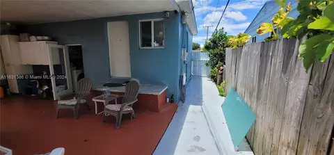 4995 E 1st Ct, Hialeah, FL 33013 photo 8