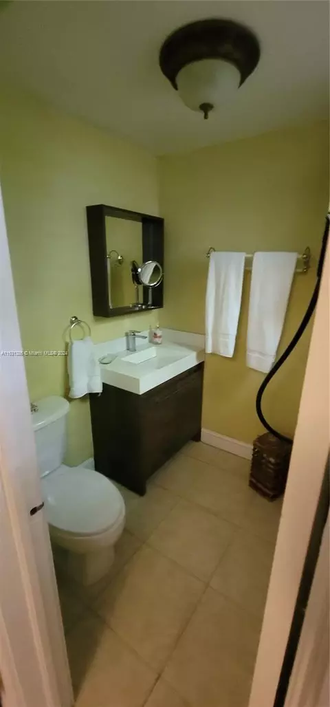 4995 E 1st Ct, Hialeah, FL 33013 photo 23