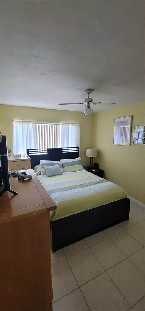 4995 E 1st Ct, Hialeah, FL 33013 photo 17
