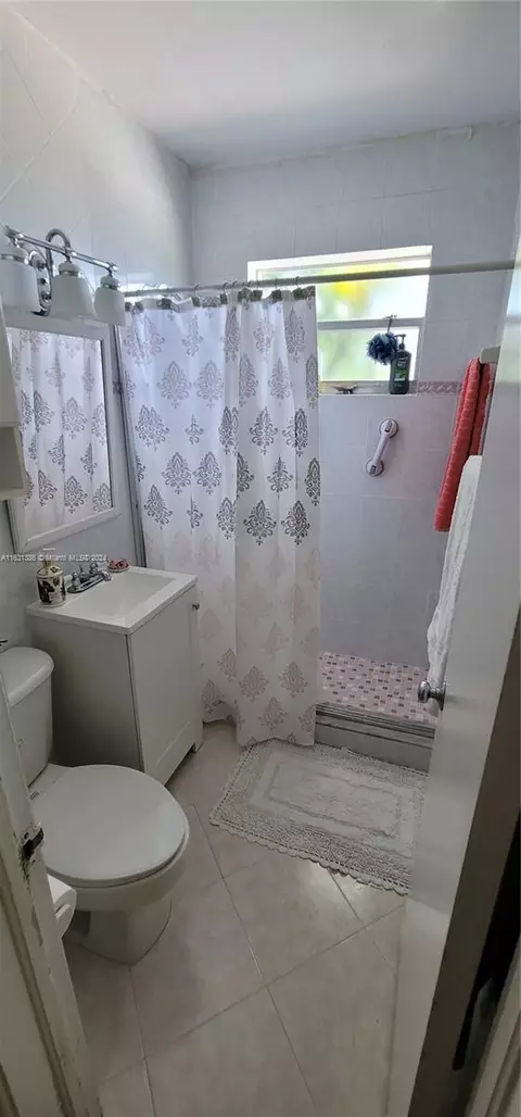 4995 E 1st Ct, Hialeah, FL 33013 photo 21