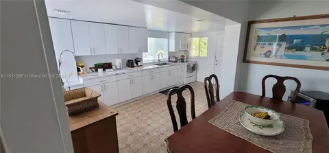 4995 E 1st Ct, Hialeah, FL 33013 photo 13