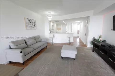 1750 NE 191st St #523-E, Miami, FL 33179
