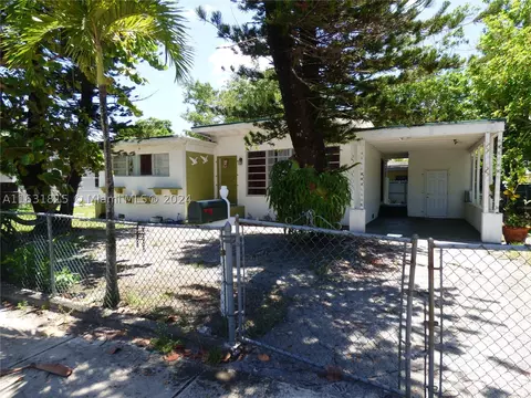 590 NW 124th St, North Miami, FL 33168
