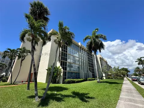 2000 Atlantic Shores Blvd #204, Hallandale Beach, FL 33009