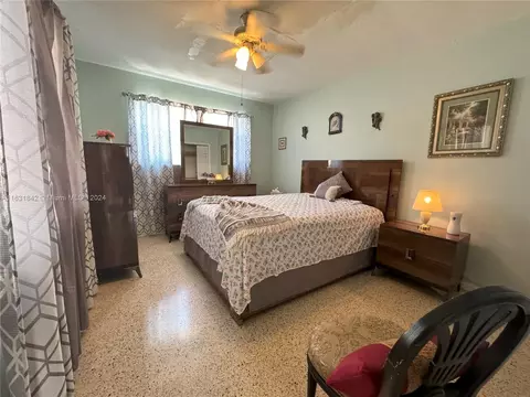 519 E 21st St, Hialeah, FL 33013 photo 13