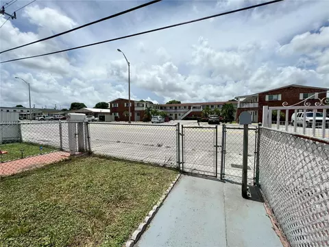 519 E 21st St, Hialeah, FL 33013 photo 15