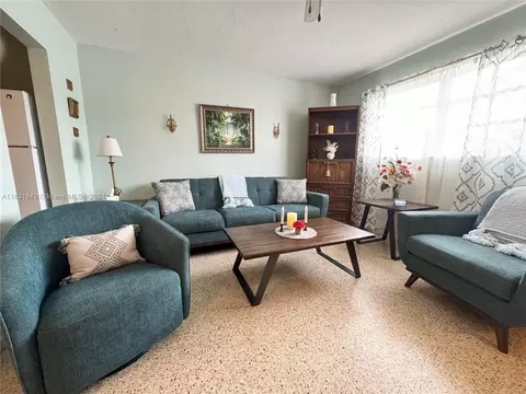 519 E 21st St, Hialeah, FL 33013 photo 6
