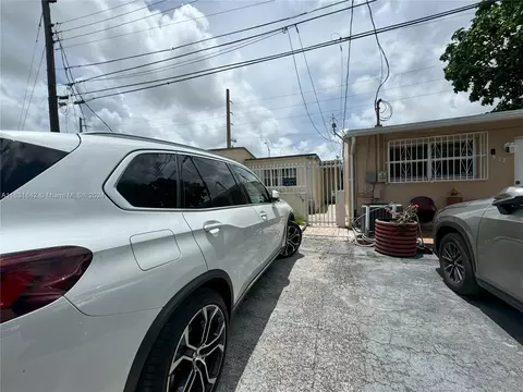 519 E 21st St, Hialeah, FL 33013 photo 19
