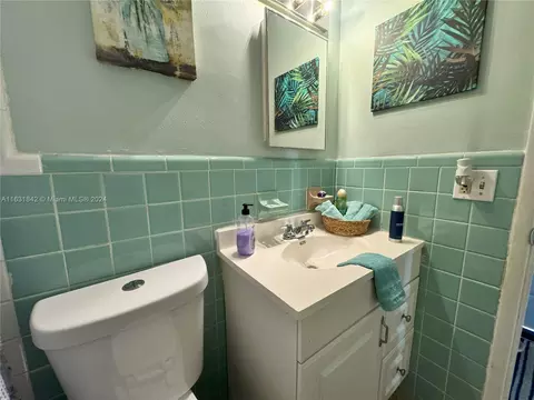 519 E 21st St, Hialeah, FL 33013 photo 16