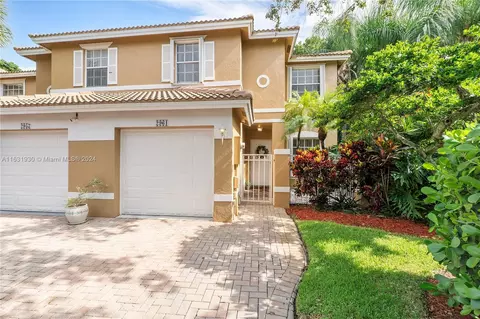 2961 NW 99th Ter, Sunrise, FL 33322