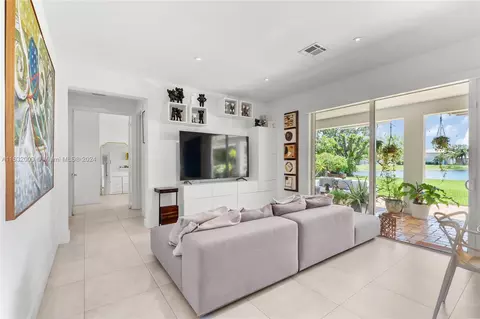 Undisclosed, Weston, FL 33332 photo 31