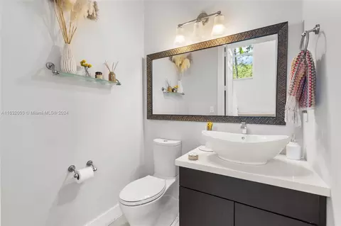Undisclosed, Weston, FL 33332 photo 19