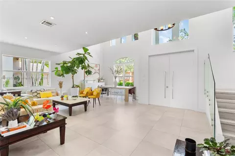 Undisclosed, Weston, FL 33332 photo 14