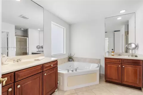 Undisclosed, Weston, FL 33332 photo 43