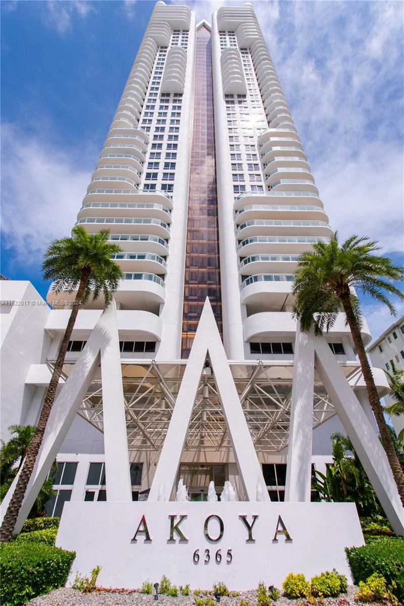 6365 Collins Ave Unit 806