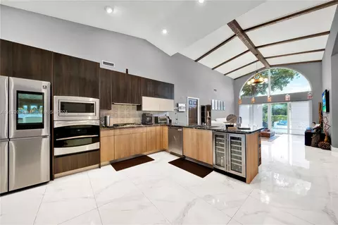 5124 NW 106th Ave, Doral, FL 33178