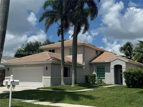2031 NW 180th Way, Pembroke Pines, FL 33029