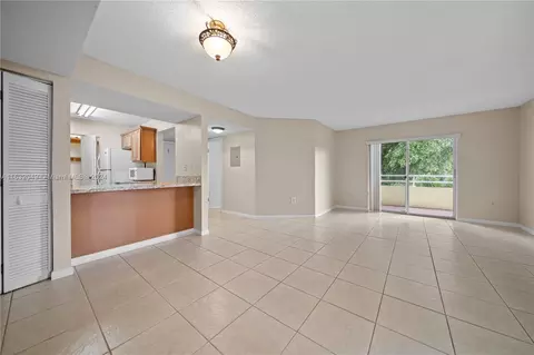 10765 SW 108th Ave #207, Miami, FL 33176