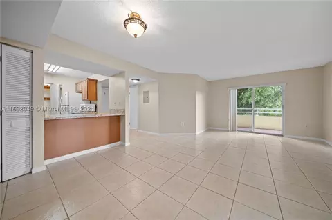 10765 SW 108th Ave #207, Miami, FL 33176