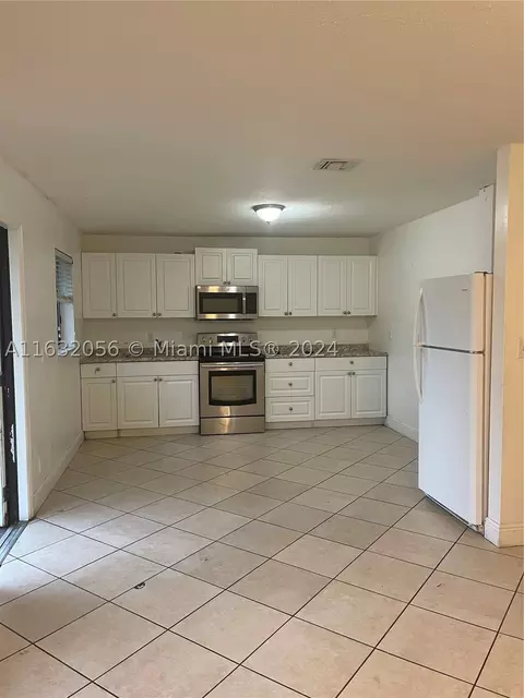 28165 SW 143rd Ct, Homestead, FL 33033