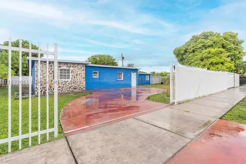 2330 NW 90th St, Miami, FL 33147