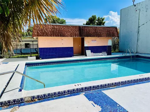 15161 NE 6th Ave #14, Miami, FL 33162