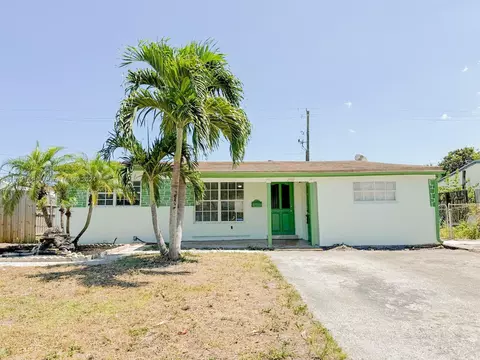 6770 Harding St, Hollywood, FL 33024
