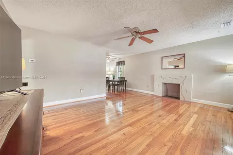 632 South Dr, Miami Springs, FL 33166