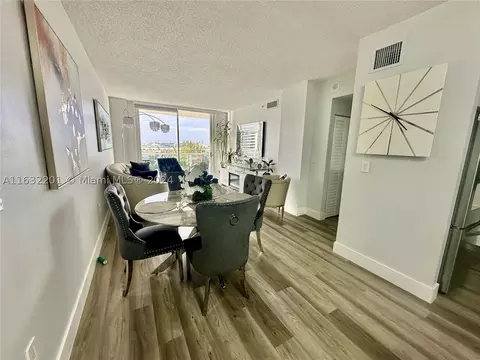 5091 NW 7th St #701, Miami, FL 33126