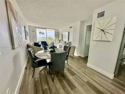 5091 NW 7th St #701, Miami, FL 33126