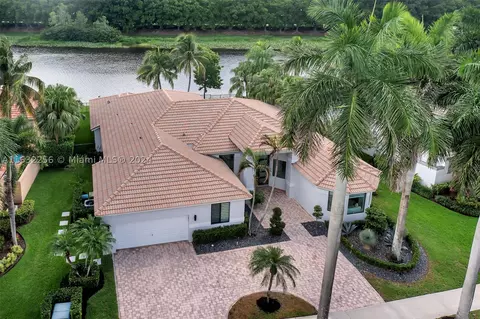 2460 Eagle Run Way, Weston, FL 33327