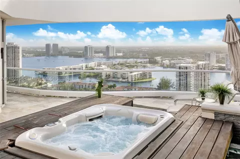 7000 Island Blvd #PH-08, Aventura, FL 33160