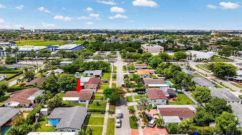 1700 SW 87th Pl, Miami, FL 33165