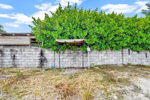 162 St, Hialeah, FL 33018 photo 43