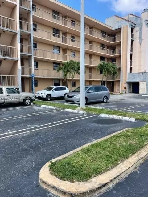 10145 NW 9th St Cir #7-502, Miami, FL 33172