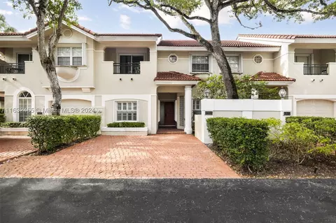 6866 SW 89th Ter, Pinecrest, FL 33156