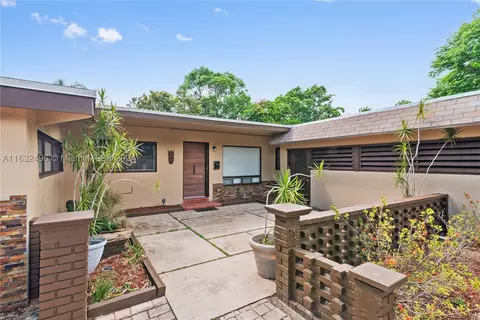 220 Florida Ave, Fort Lauderdale, FL 33312