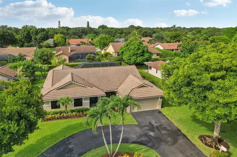 8616 NW 57th Ct, Coral Springs, FL 33067