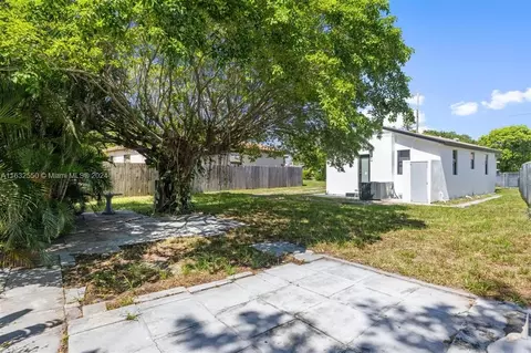 237 NW 7th Ave, Dania Beach, FL 33004 photo 5