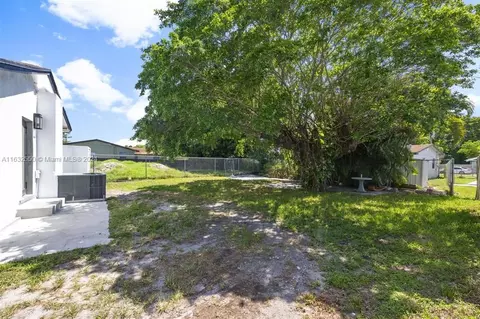 237 NW 7th Ave, Dania Beach, FL 33004 photo 3