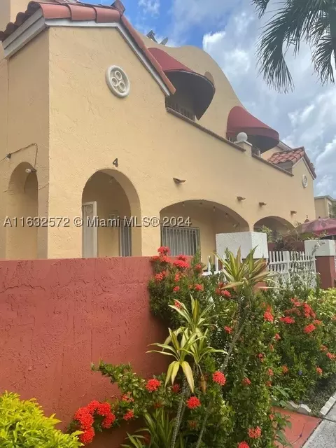 301 NW 84th Ct #704, Miami, FL 33126